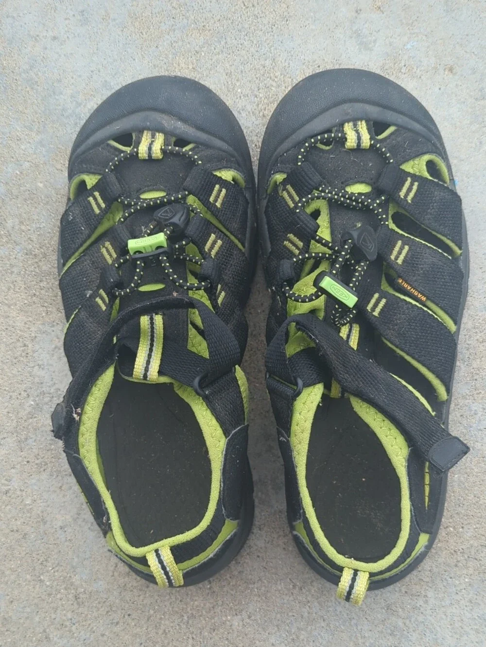 Keen Kids Black and Lime Water Shoes